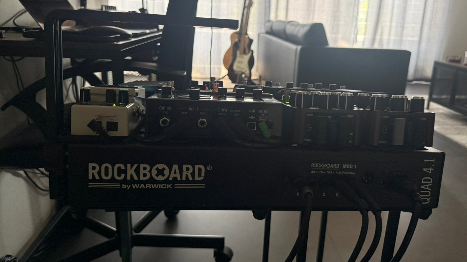 RockboardQuad4.1 met flightcase,powersupply,ledlight bekabel, Muziek en Instrumenten, Ophalen, Zo goed als nieuw