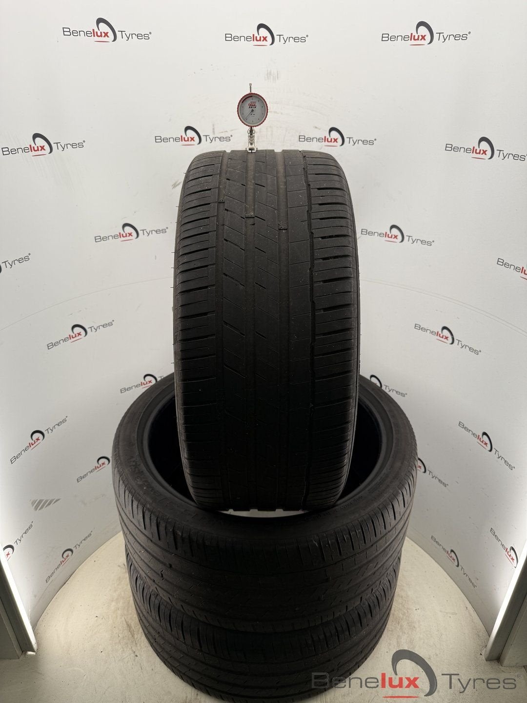 295/35ZR23 295/35 ZR23 R23 295/35/23 2953523 295/35R23, Autos : Pièces & Accessoires, Pneus & Jantes, 295 mm, Véhicule de tourisme