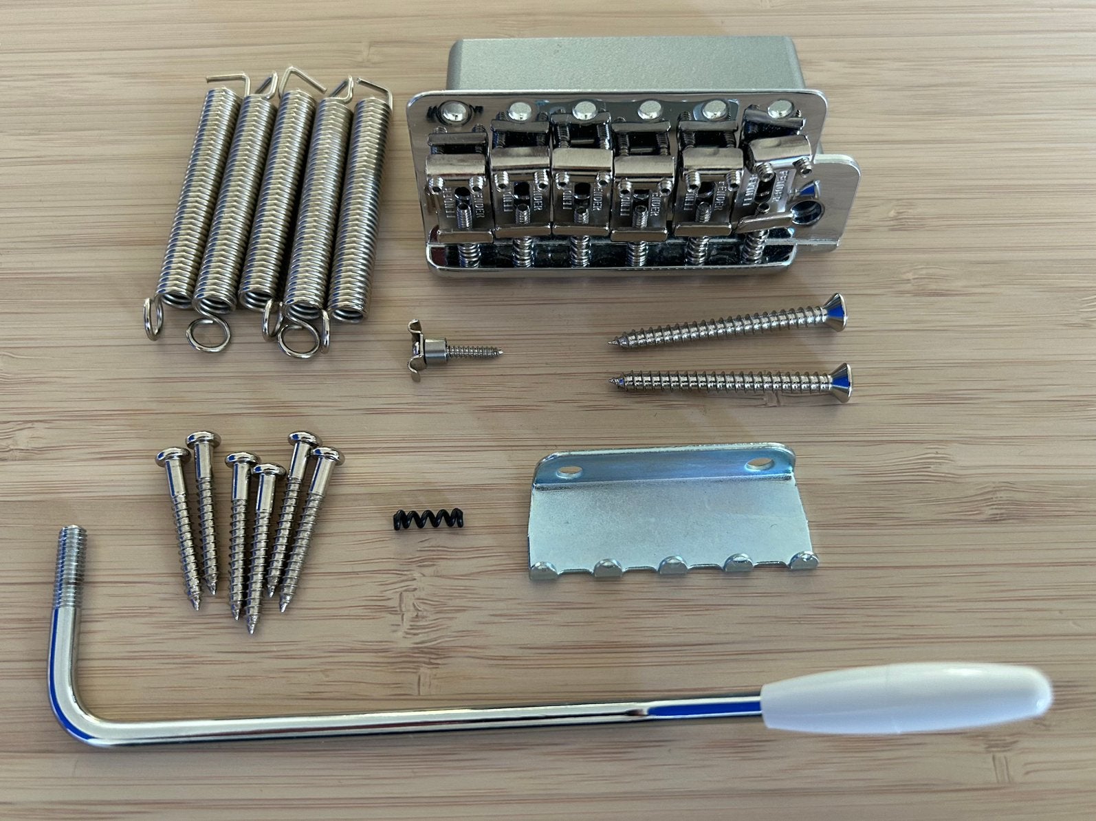 American Vintage Series Stratocaster Tremolo Assemblies, Enlèvement ou Envoi, Comme neuf