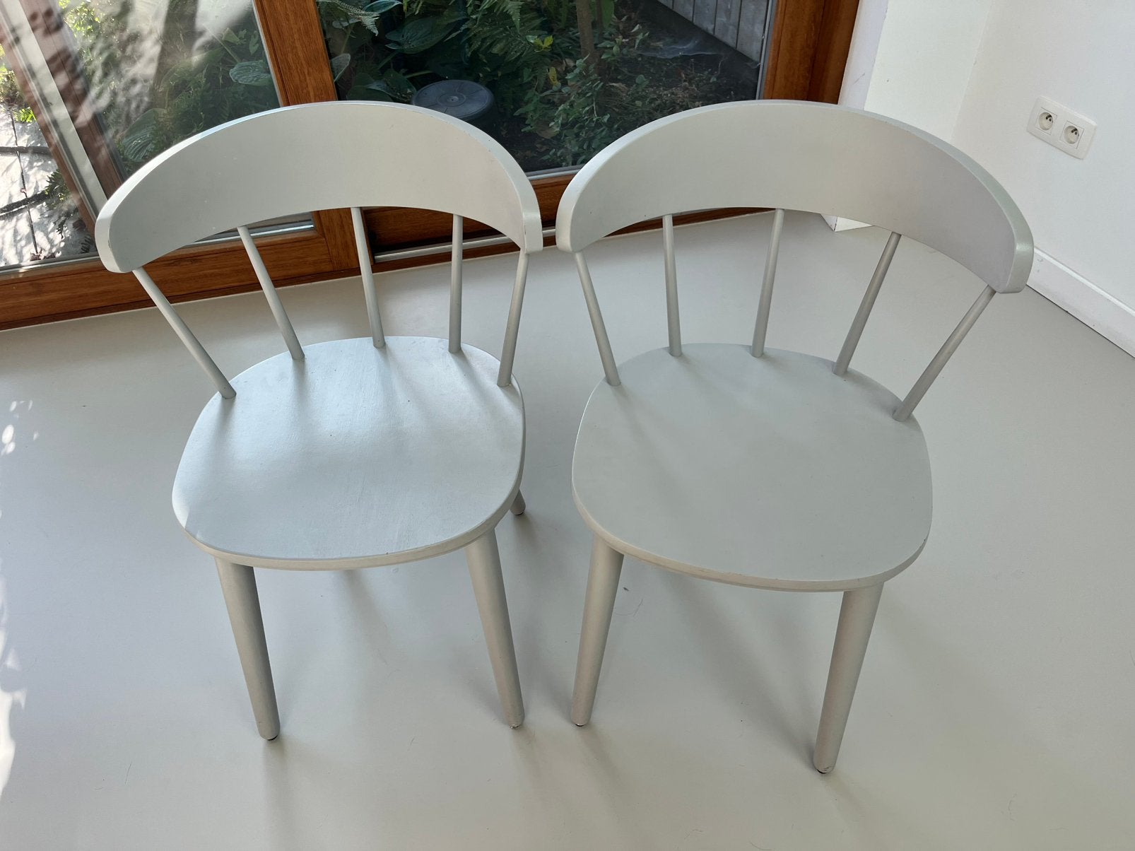2 Omtänksam stoelen, Huis en Inrichting, Stoelen, Ophalen, Zo goed als nieuw, Twee