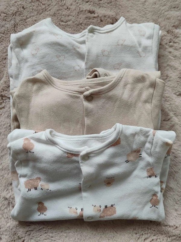3 pyjama's, Kinderen en Baby's, Nacht- of Onderkleding, Jongetje of Meisje, Ophalen of Verzenden, Zo goed als nieuw