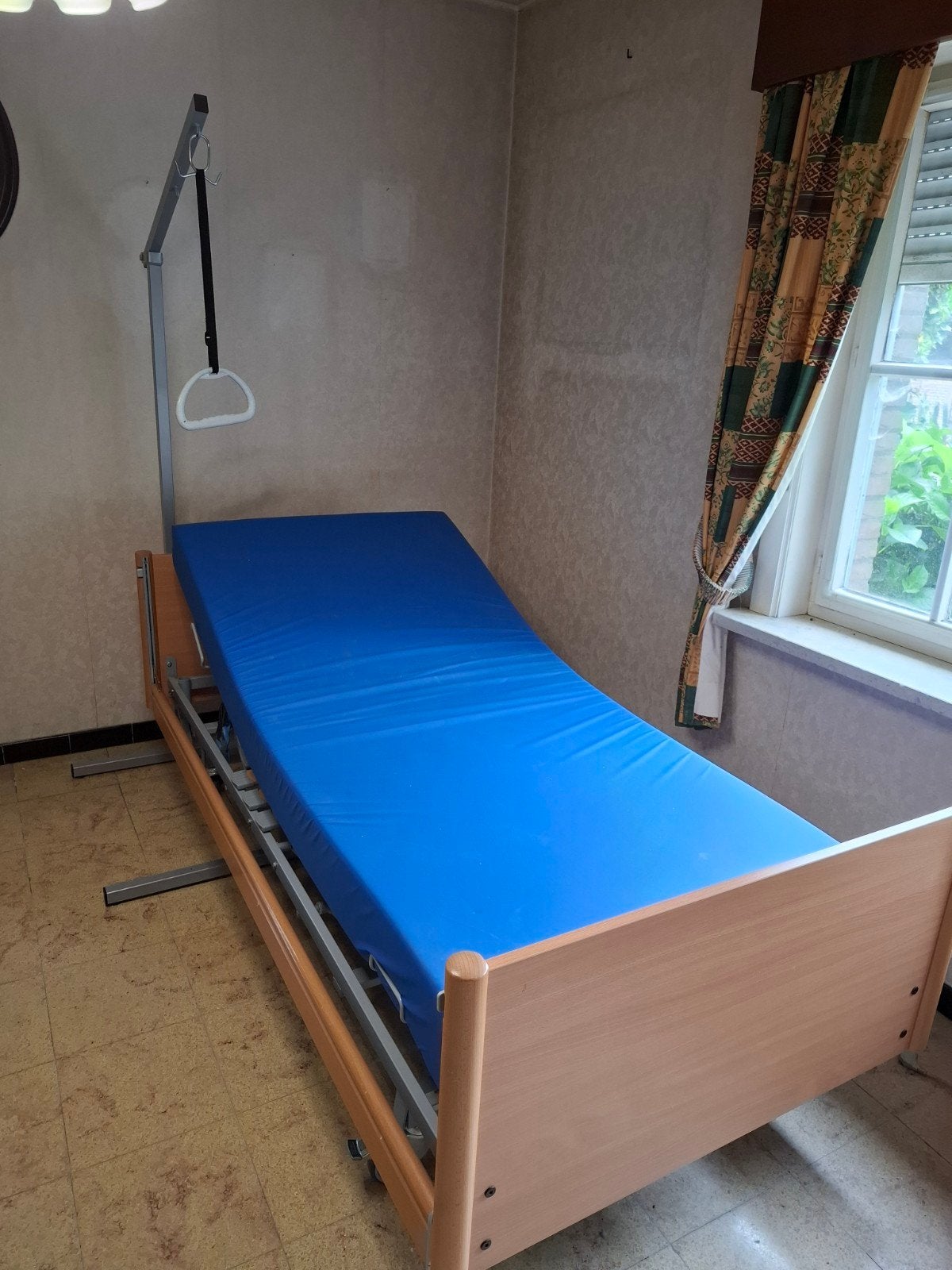 Ziekenhuisbed, Ophalen