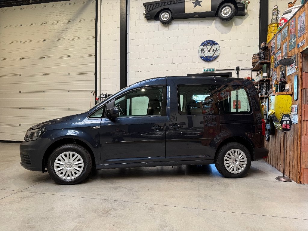 VOLKSWAGEN CADDY 1.2 BENZINE - 95.000 KM - GARANTIE -, Auto's, Voorwielaandrijving, Euro 6, Blauw, 62 kW