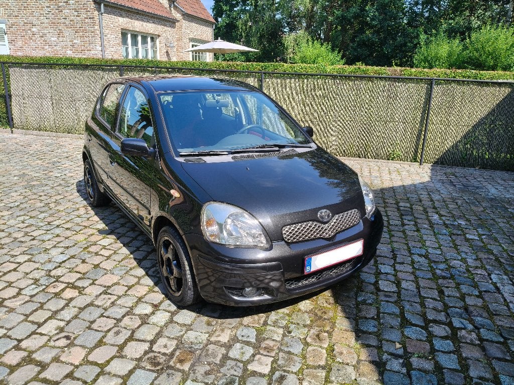 Toyota Yaris 1.4 Diesel NLP10 Red line, Auto's, Toyota, Voorwielaandrijving, Stof, 4 cilinders, 400 kg