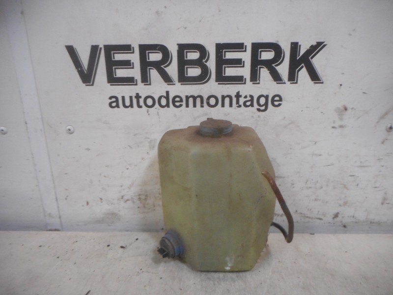 RUITENSPROEIERRESERVOIR Audi 100 (C3) (01-1982/07-1991), Info@audi.de, Audi, Audi AG, Gebruikt