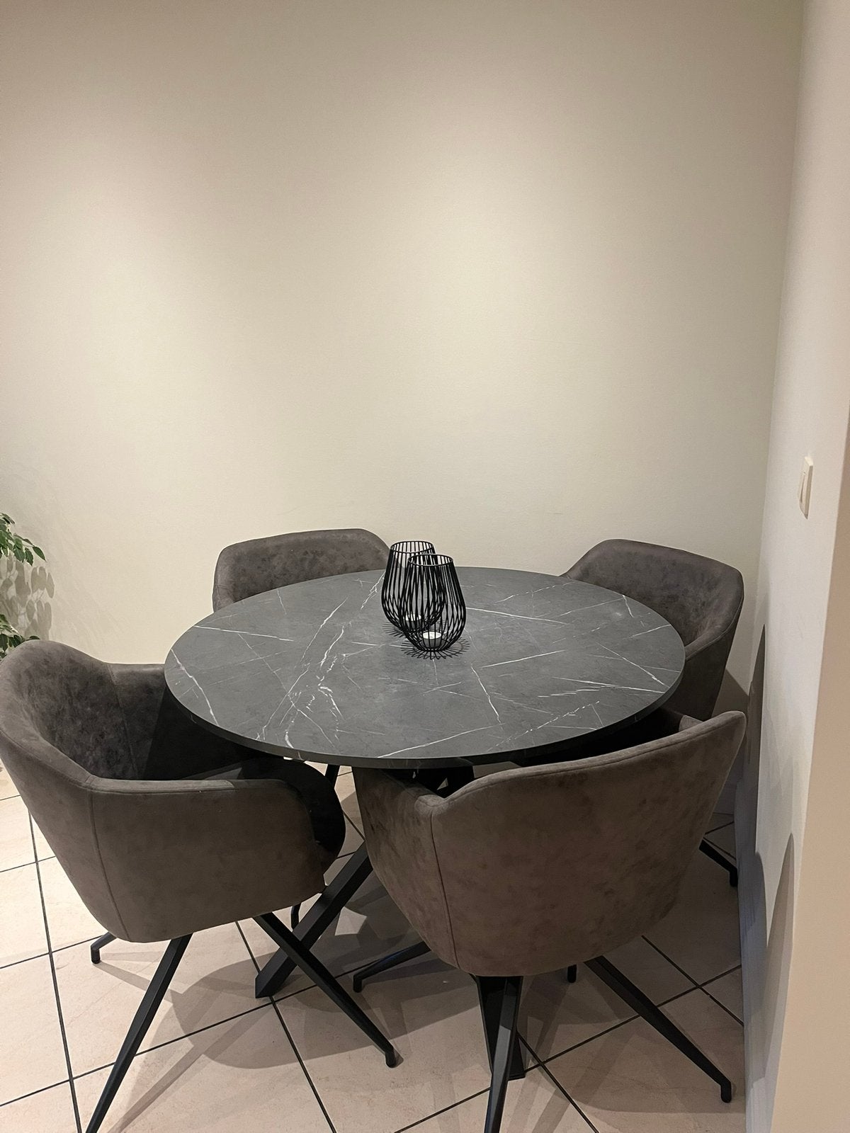 Tafel 60€, Ophalen, Zo goed als nieuw
