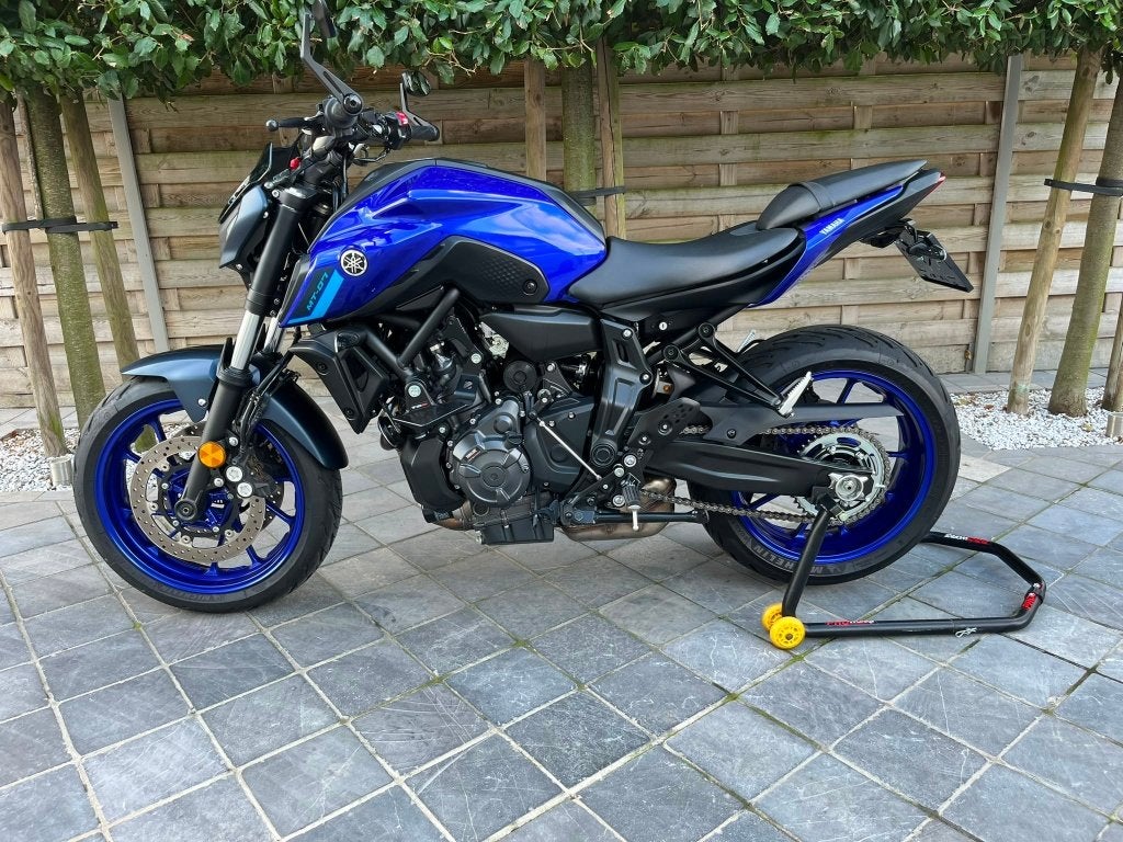 Yamaha MT-07 **1150km**icon blue** 2/2025 ** als nieuw!! **, Motoren, 2 cilinders, Nieuw, Motorrijbewijs A, Bedrijf