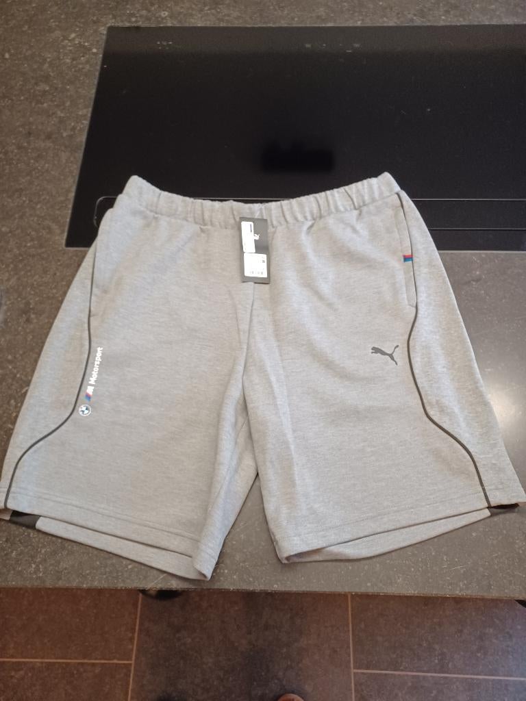 PUMA LICHT GRIJZE HEREN SHORT MAAT XL BMW NIEUW, Kleding | Heren, Sportkleding, Puma, Overige typen, Ophalen of Verzenden, Grijs
