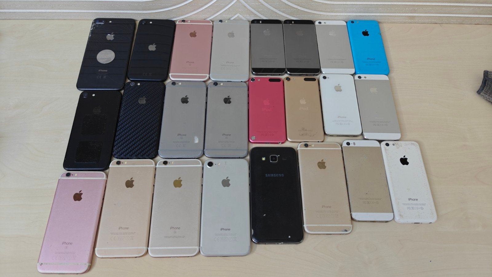 Lot de 24 appareils défectueux (iPhones/Samsung), Télécoms, Enlèvement, Samsung