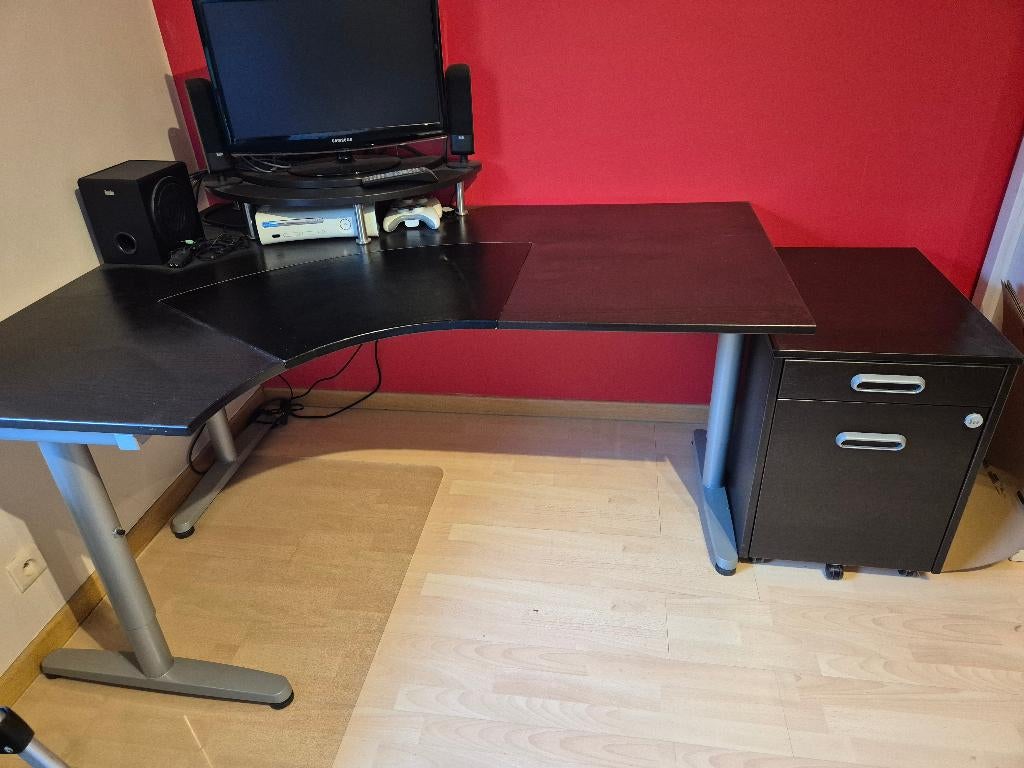 Bureau ikea bekant, Ophalen, 160 cm, 120 cm, Bruin