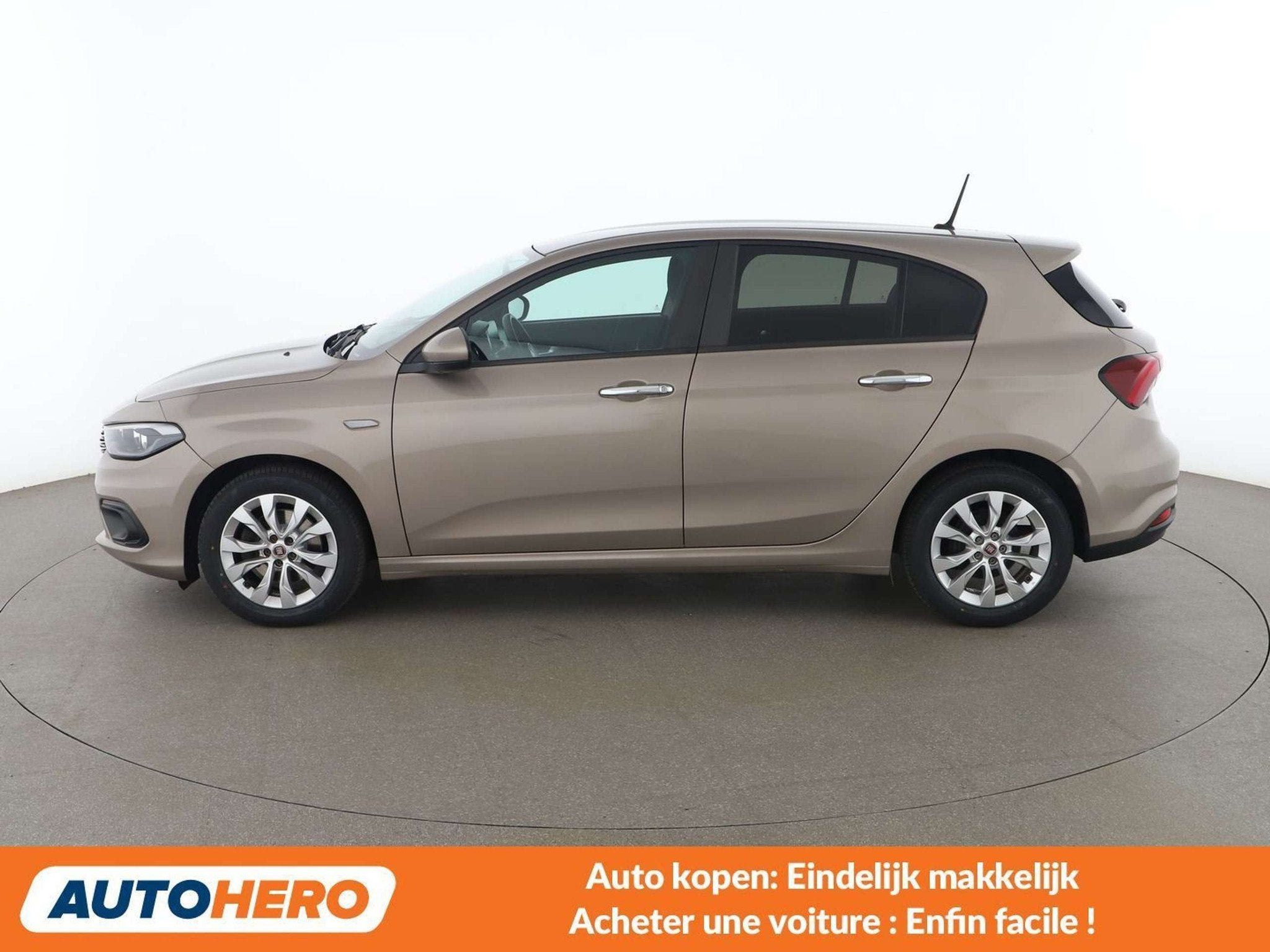 Fiat Tipo 1.4 Easy (bj 2019), Auto's, Voorwielaandrijving, https://public.car-pass.be/vhr/53e0909f-a622-4649-8d98-baf4976512c7