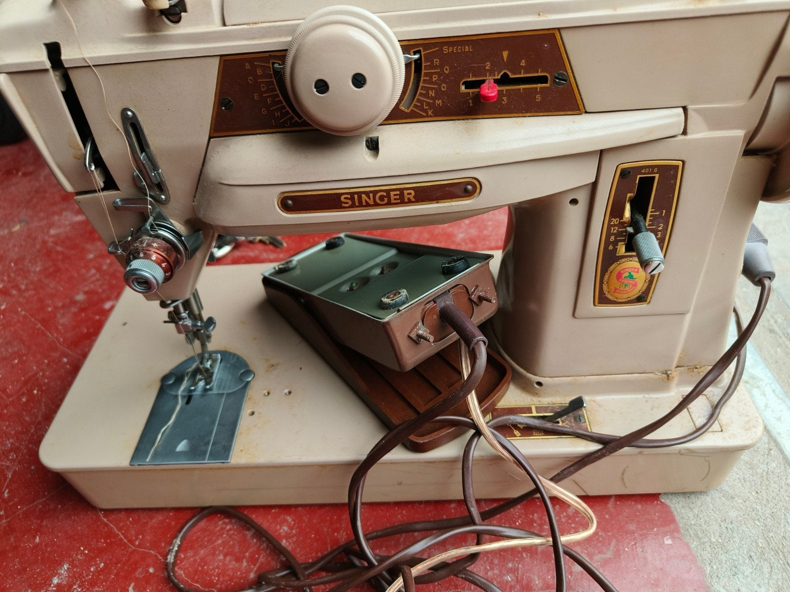naaimachine Singer model 401, Hobby en Vrije tijd, Ophalen, Naaimachine, Singer