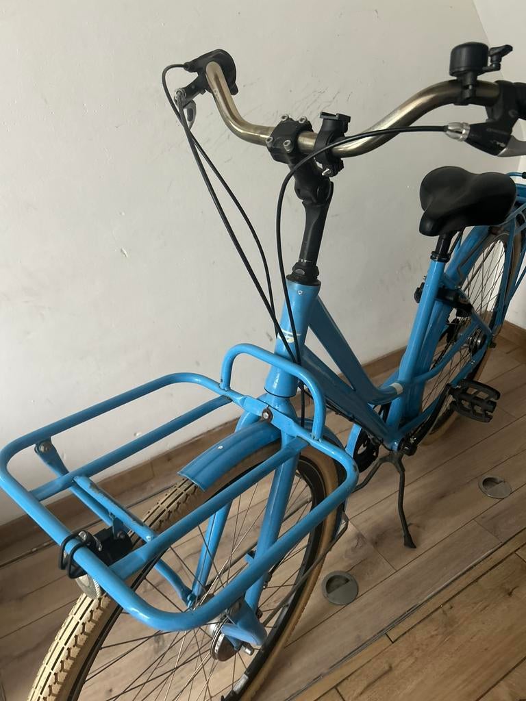 Sterke fiets met bagagedrager vooraan – koopje!, Enlèvement, Comme neuf