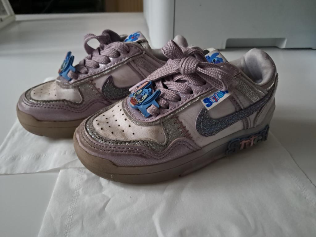 Stitch schoenen maat 28, Enfants & Bébés, Vêtements enfant | Chaussures & Chaussettes, Enlèvement, Chaussures