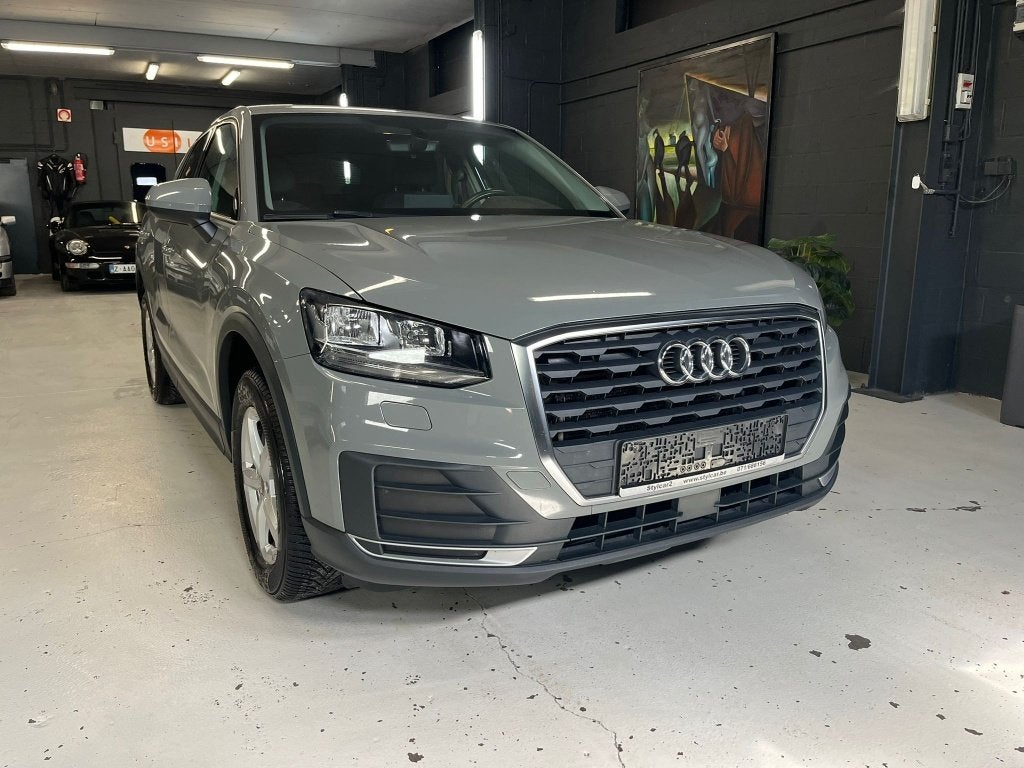 AUDI Q2 **BOITE AUTO** DESIGN** 12 MOIS DE GARANTIE, Autos, Argent ou Gris, Achat, Entreprise, Entretenue par le concessionnaire
