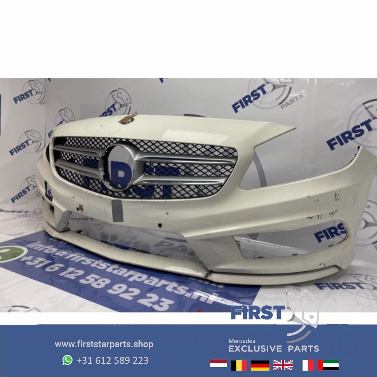 W176 AMG VOORBUMPER WIT + GRIL origineel Mercedes 2012-2016, Gebruikt, -, Voor, Ophalen of Verzenden