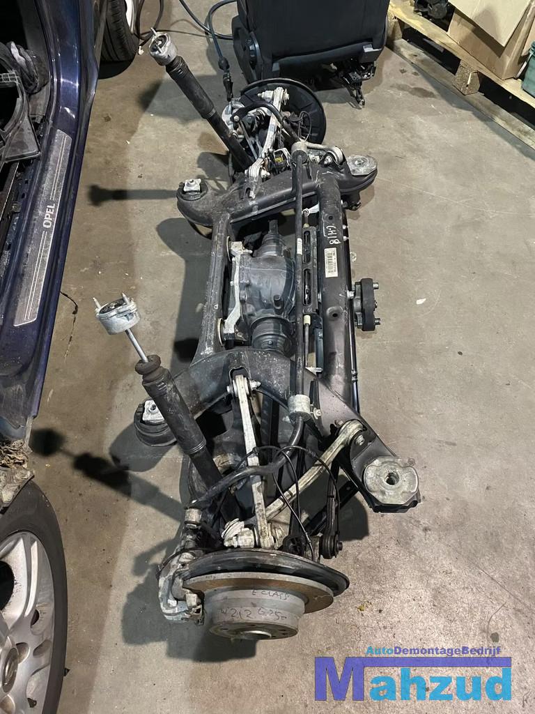 Mercedes W212 compleet achteras cardan aandrijfas remklauw, Mercedes-Benz AG, Mercedes-Benz, Utilisé, Mercedesstrasse 120
70372  Stuttgart, DE