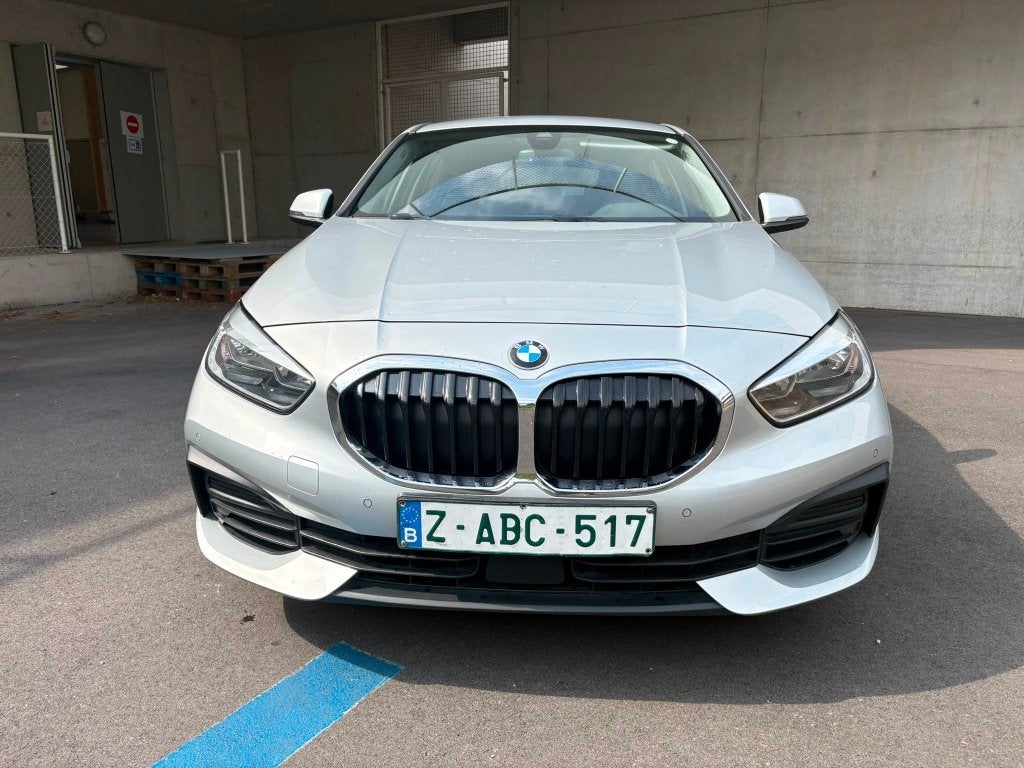 BMW 1 SERIE 118i — 136 PK — BENZINE, Auto's, BMW, Voorwielaandrijving, 1 Reeks, Leder, Bedrijf