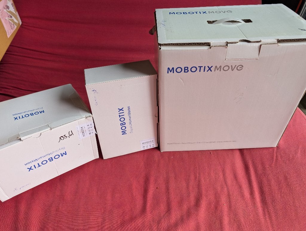 Mobotix move speedome + mount Mx-SD1A-330, Audio, Tv en Foto, Ophalen of Verzenden, Zo goed als nieuw, Buitencamera
