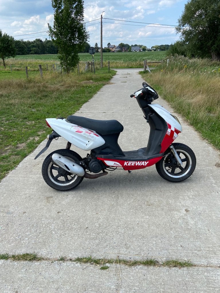 Keeway brommer, Fietsen en Brommers, Brommers | Crossbrommers, Gebruikt, Overige merken, Ophalen