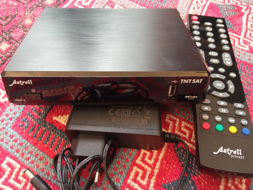 Récepteur TNTSAT Astrell 013137, TV, Hi-fi & Vidéo, Enlèvement ou Envoi, Comme neuf