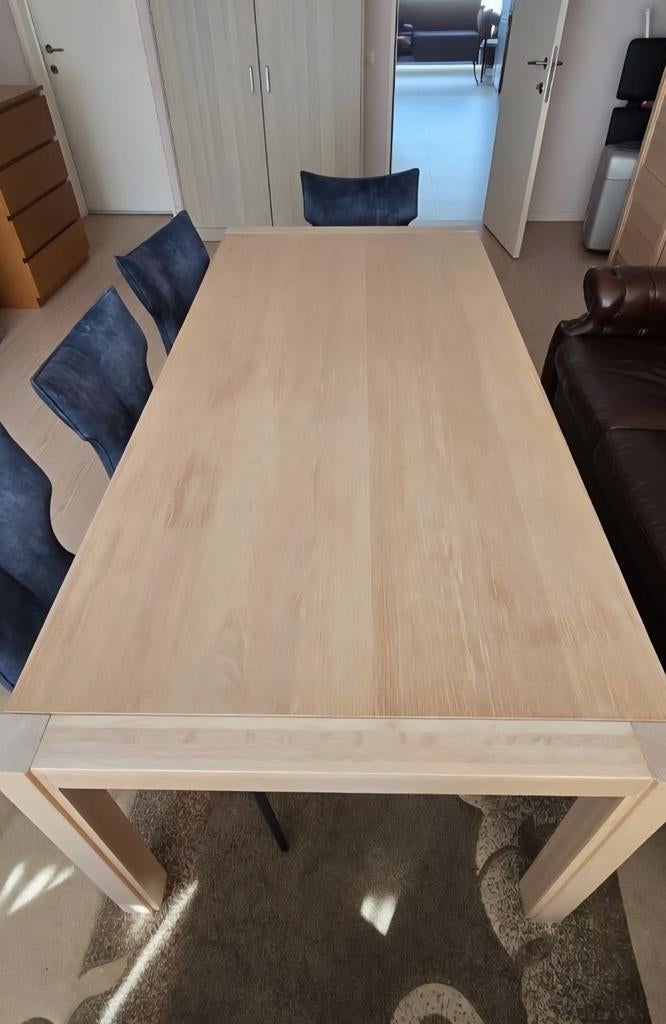 Massief eiken tafel in uitstekende staat, Huis en Inrichting, Ophalen