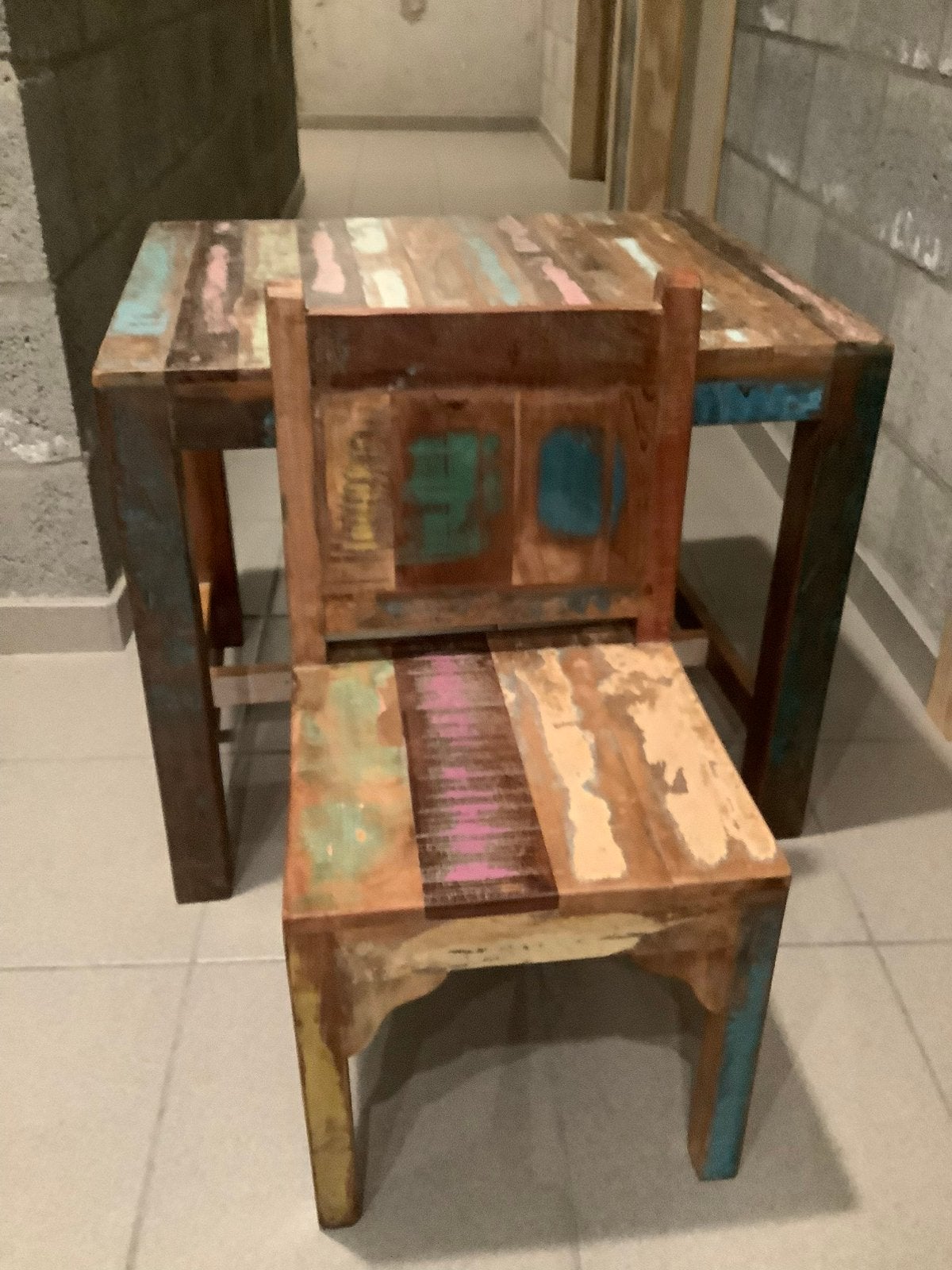 Couleur locale tafel + stoel, Enfants & Bébés, Enlèvement, Neuf