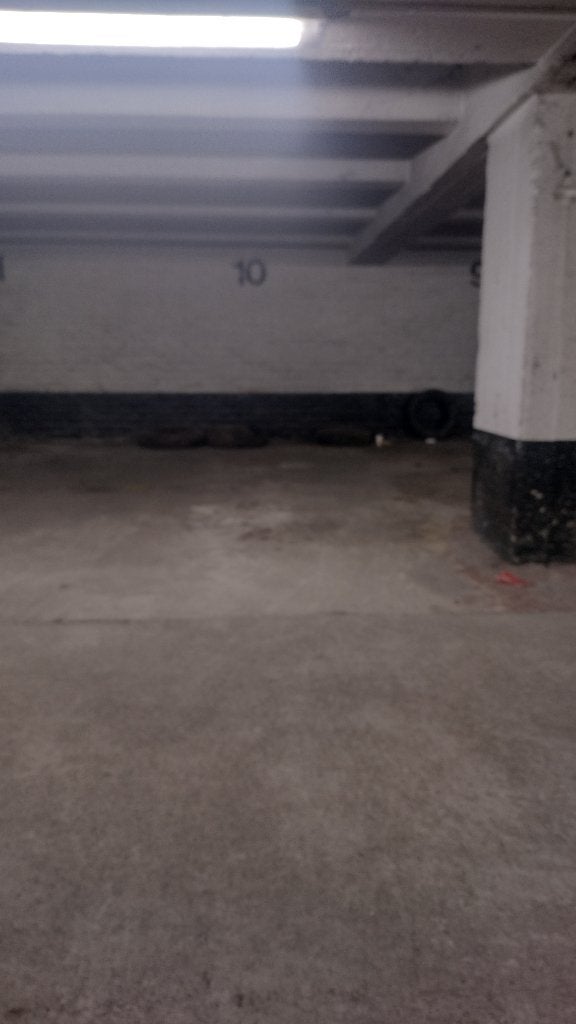 Verkoop Centrale parking Liège Bd Avroy 72€ 20.000,00