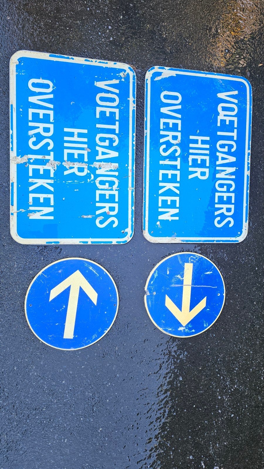 verkeersborden : voetgangers hier oversteken, Ophalen, Gebruikt