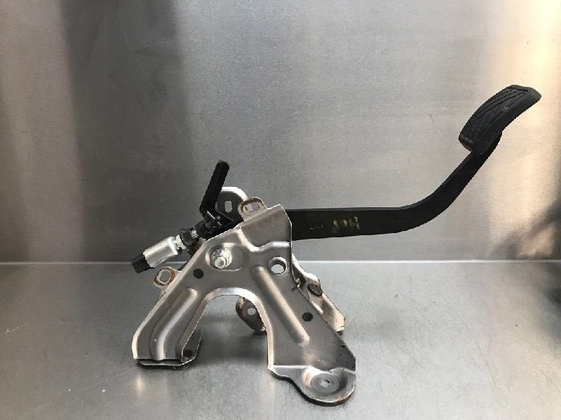 PEDALE D'EMBRAYAGE ABS Suzuki Swift (ZC / ZD) (01-2017/-), Utilisé, Suzuki