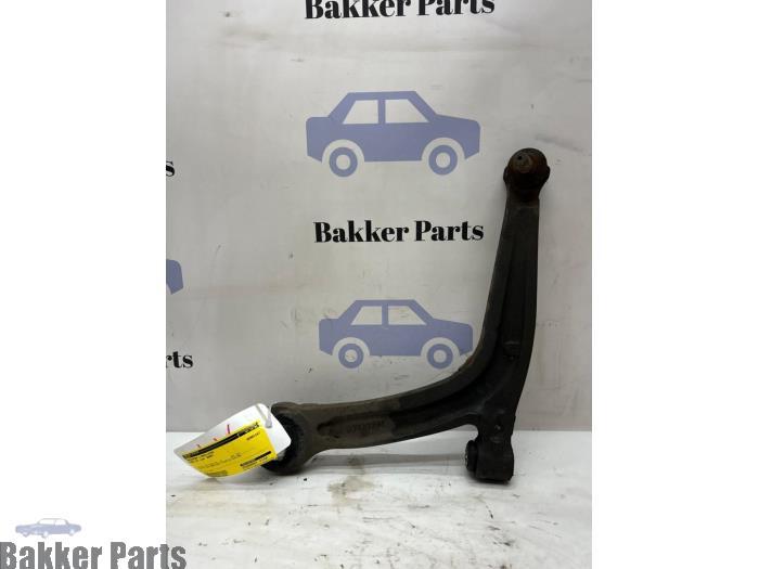 Bras de suspension avant gauche d'un Ford KA, -, -, 3 mois de garantie, -