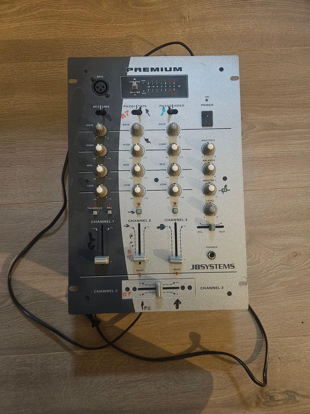 mengtafel, Muziek en Instrumenten, Ophalen of Verzenden, Gebruikt, Minder dan 5 kanalen, Microfooningang