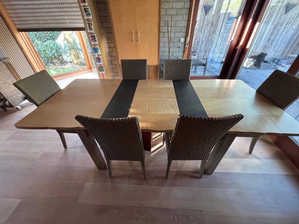 Uittrekbare design tafel in zebranohout met 6 rieten stoelen, Gebruikt, 100 tot 150 cm, Vijf personen of meer, Tijdloos