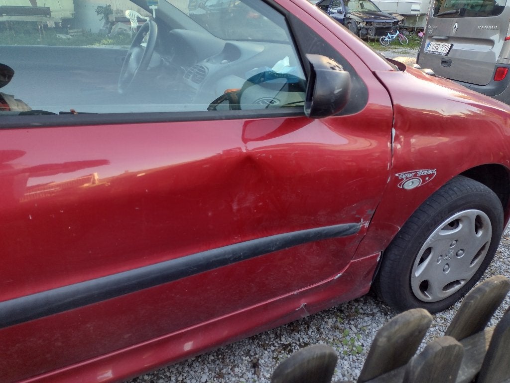 Peugeot 206 a vendre pour pièces ou à réparer, Autos, Achat, Boîte manuelle, Particulier, Euro 4