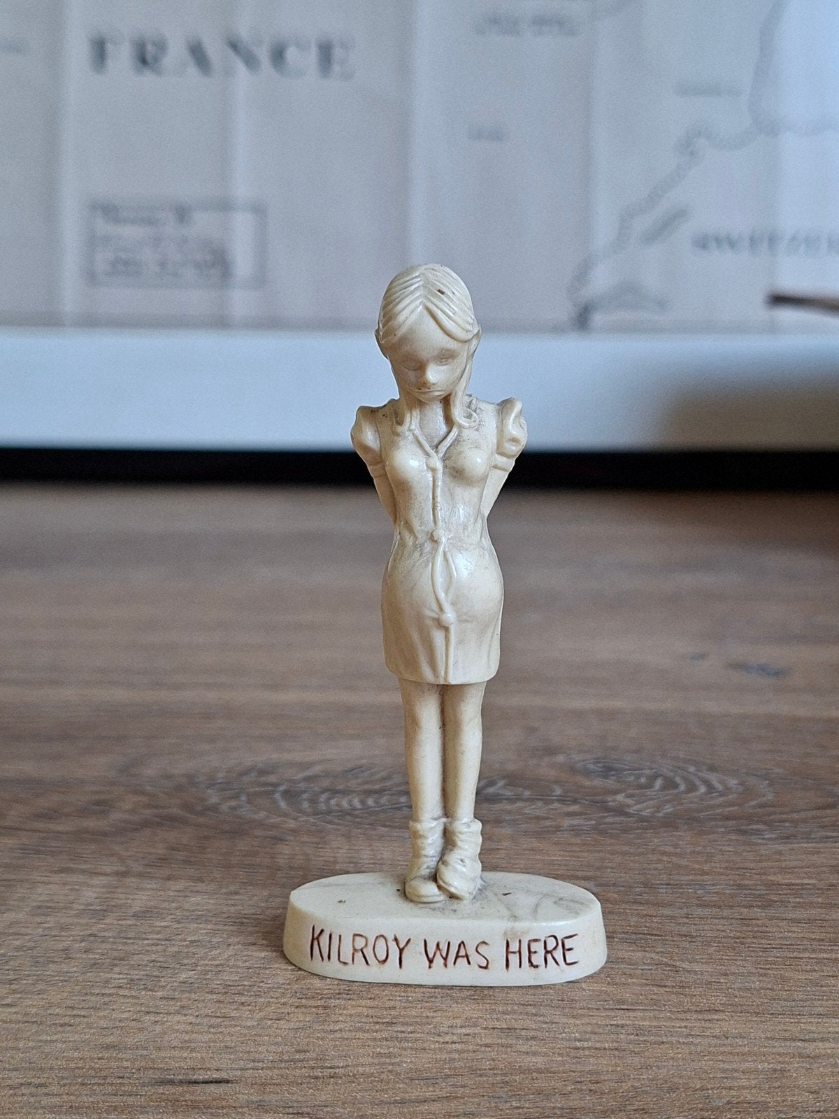 WW2 US "Kilroy was here" statue, Ophalen of Verzenden