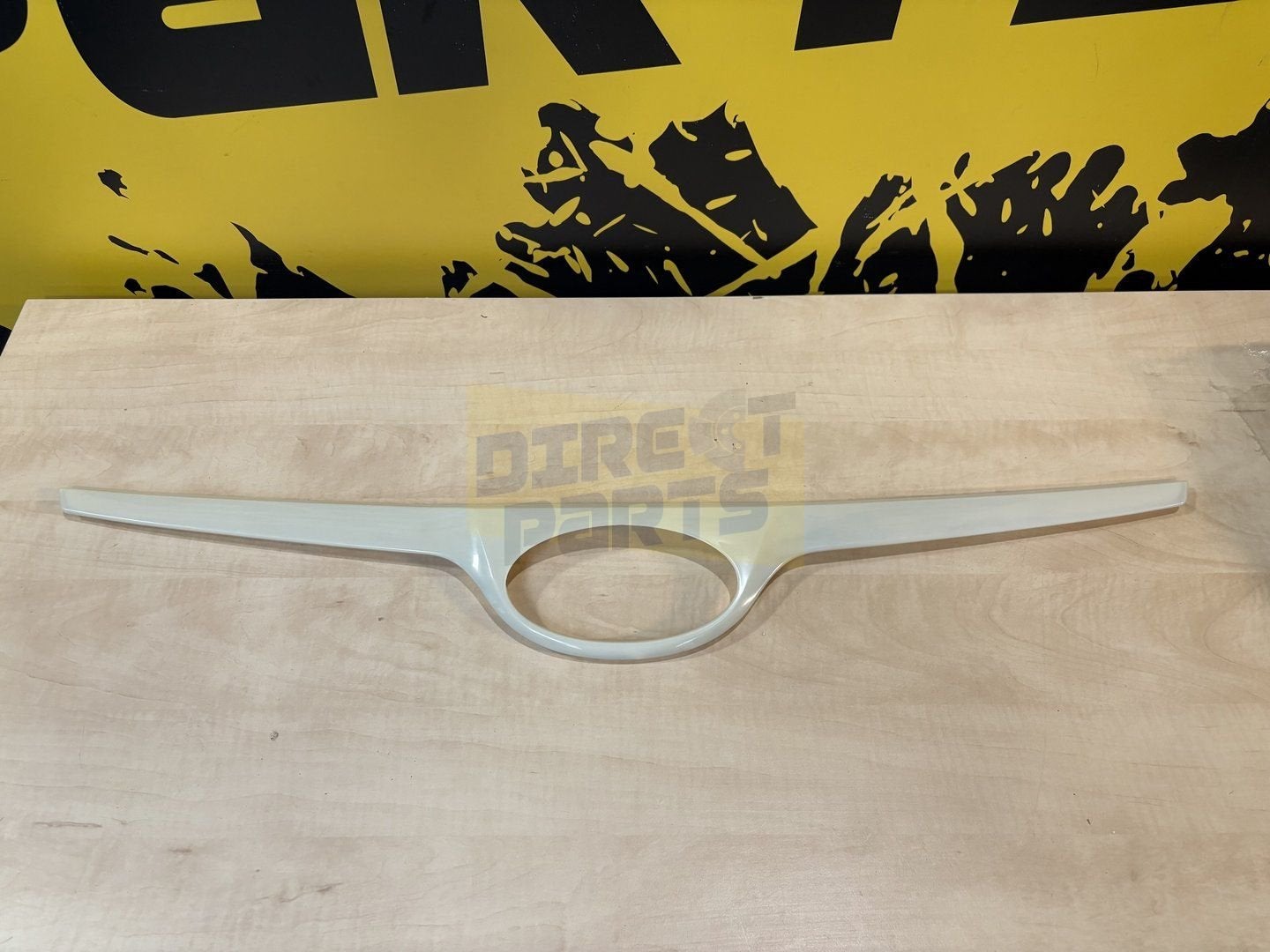 Hyundai i20 (1/8-1/12) Voorbumpergrille lijst (te spuiten) O, -, -, Nieuw, Bumper