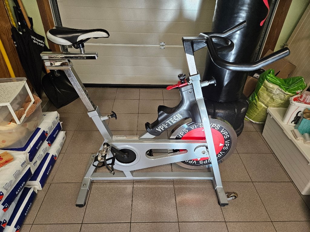 VPS spinningfiets – werkt prima – ideaal voor thuis, Sport en Fitness, Ophalen, Gebruikt, Spinningfiets, Aluminium