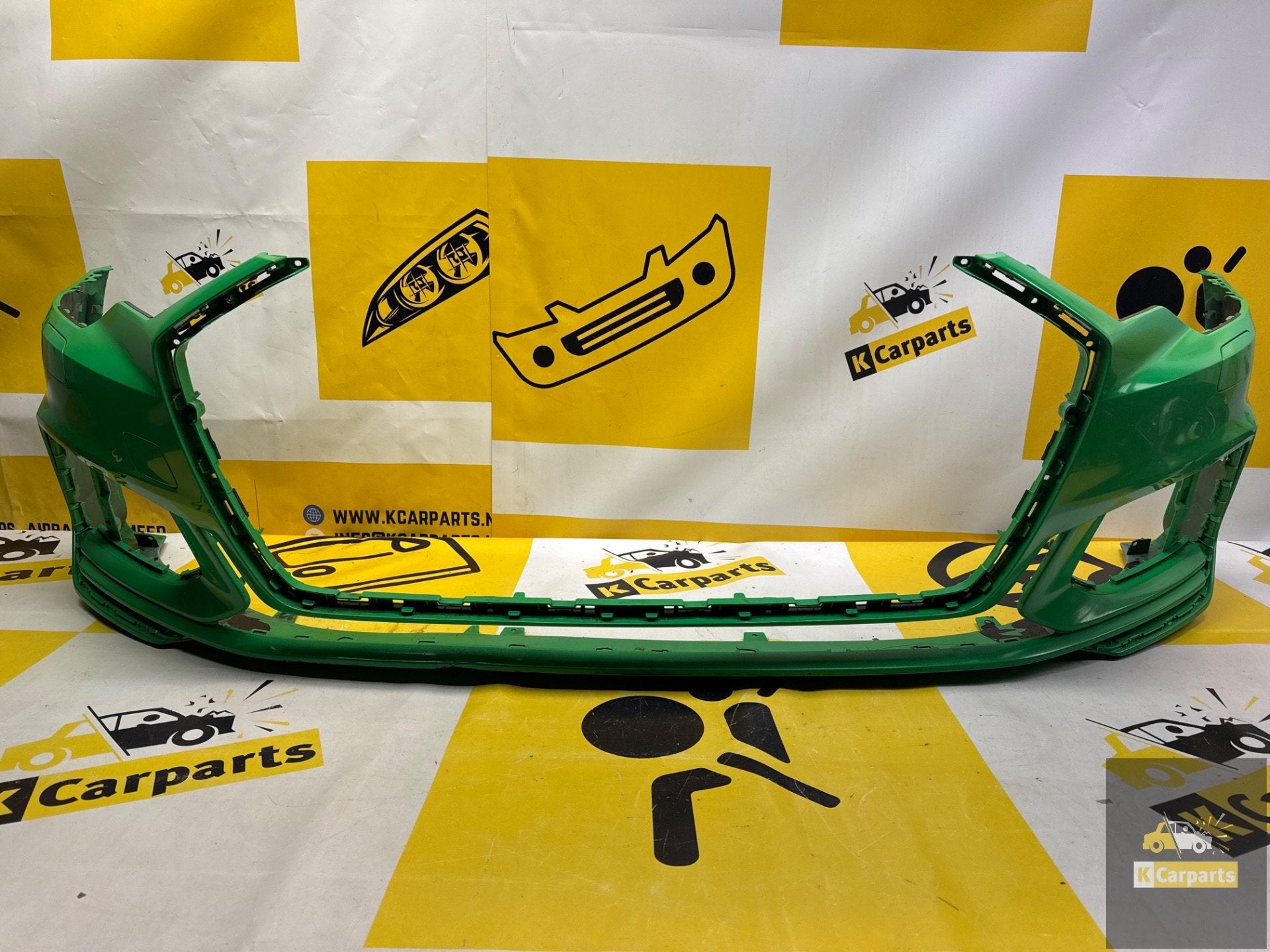 Audi A6 C8 Voorbumper KLS 4K0807437 2019-2023, Gebruikt, Voor, AUDI AG, Auto-Union-Strasse 1
85045  Ingolstadt, DE