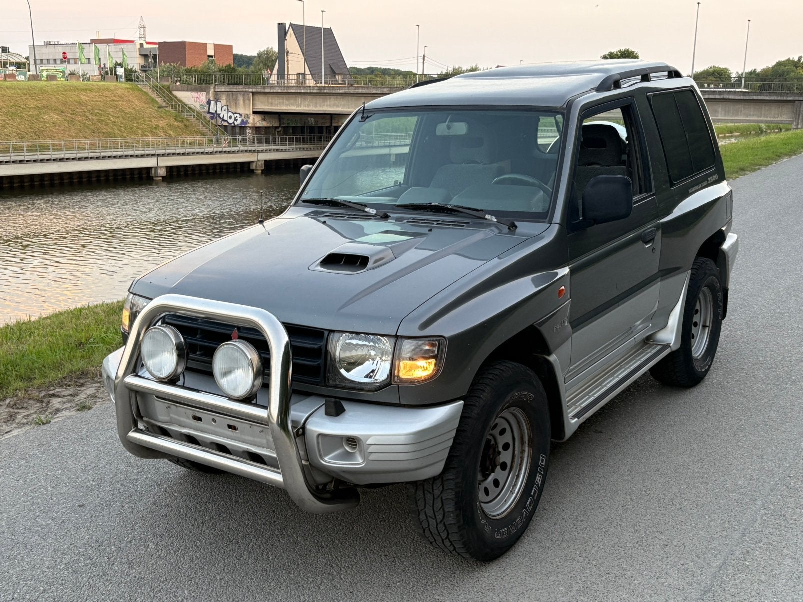 Mitsubishi Pajero 2.8 turbo met airco, Autos, Mitsubishi, Entreprise, Pajero, Air conditionné, Diesel, 3 portes, Boîte manuelle