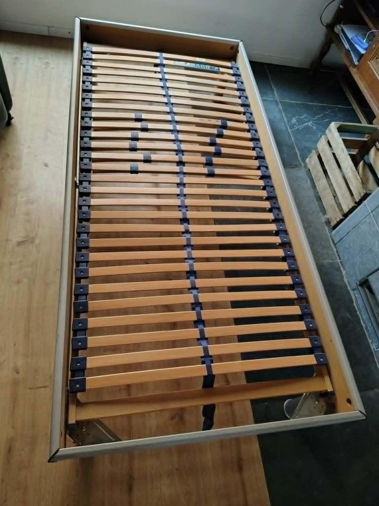 Bed 90x200cm, Ophalen, Gebruikt, Eenpersoons, Overige kleuren