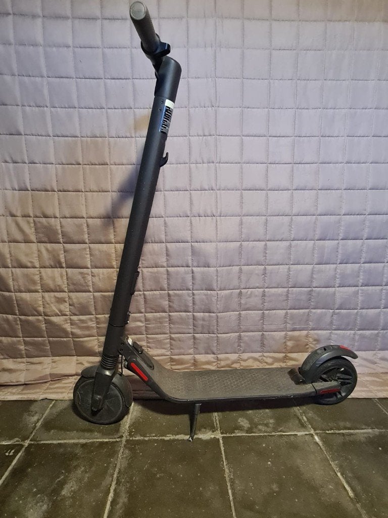Ninebot KickScooter ES2, Ophalen, Gebruikt, Elektrische step (E-scooter), Segway ninebot