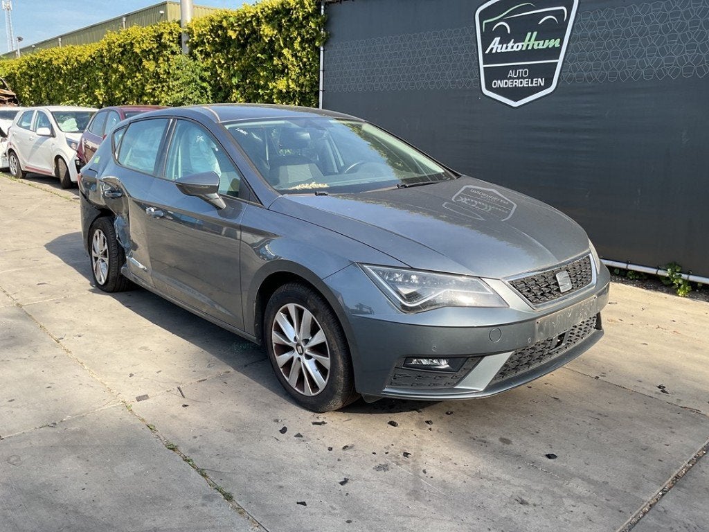 BUMPER VOOR Seat Leon (5FB) (01-2012/08-2020), Auto-onderdelen, Gebruikt, Voor, Service@seat.de, Bumper