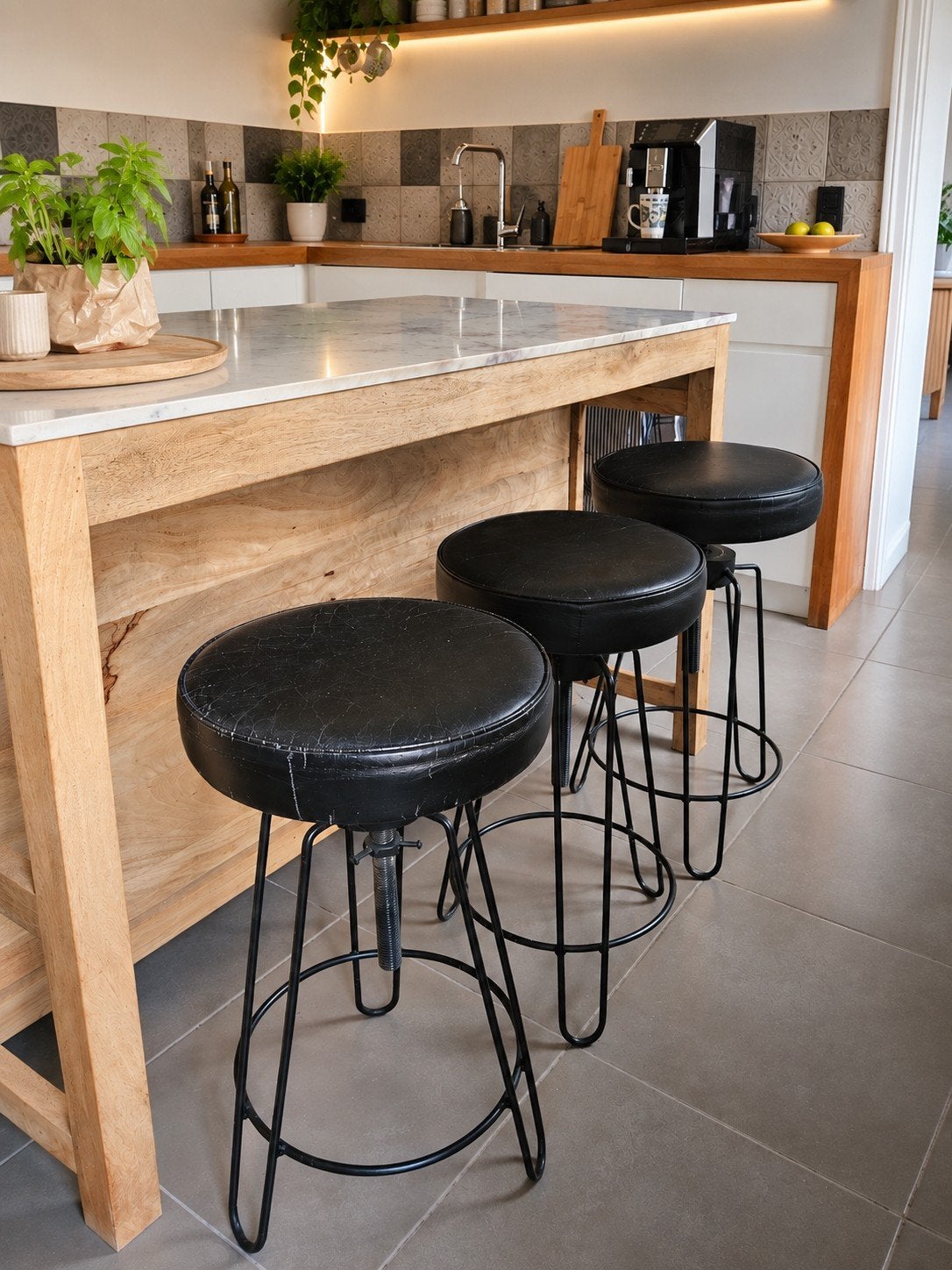 Lot de 3 tabourets de bar industriels noirs – réglables, Maison & Meubles, 3 tabourets, Enlèvement, Utilisé, Métal