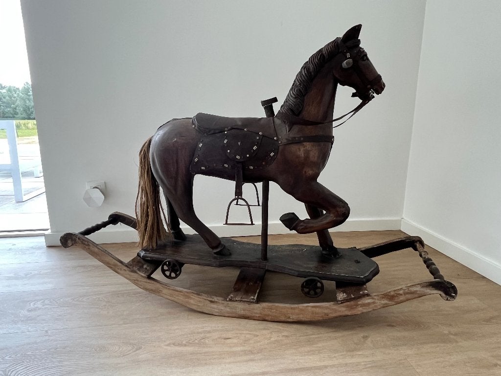 Prachtig groot houten schommelpaard – unieke blikvanger, Ophalen