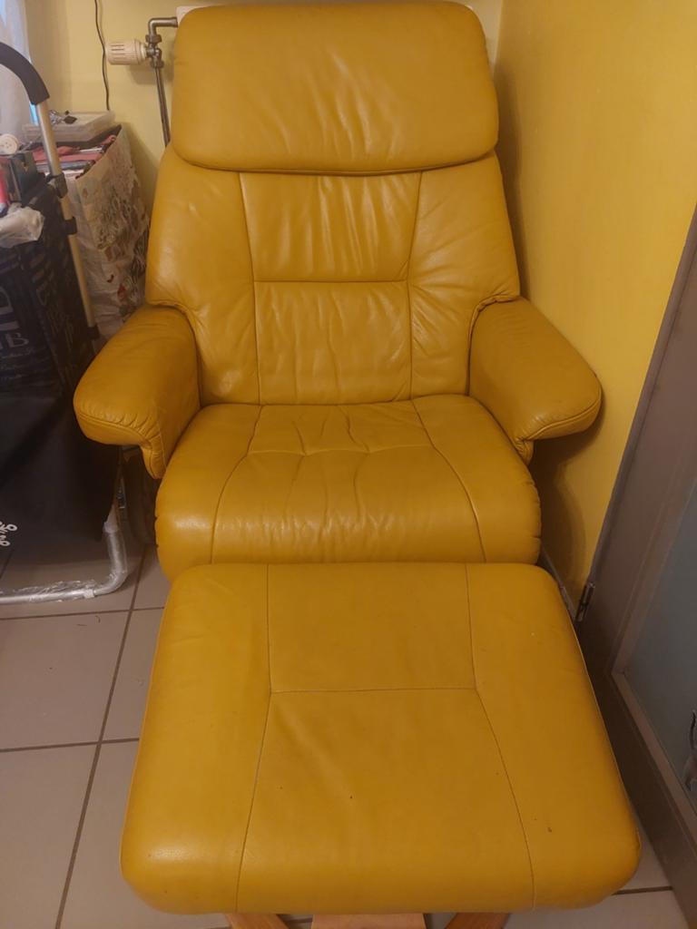 Vintage oude relax mosterdgeel met poef, Ophalen