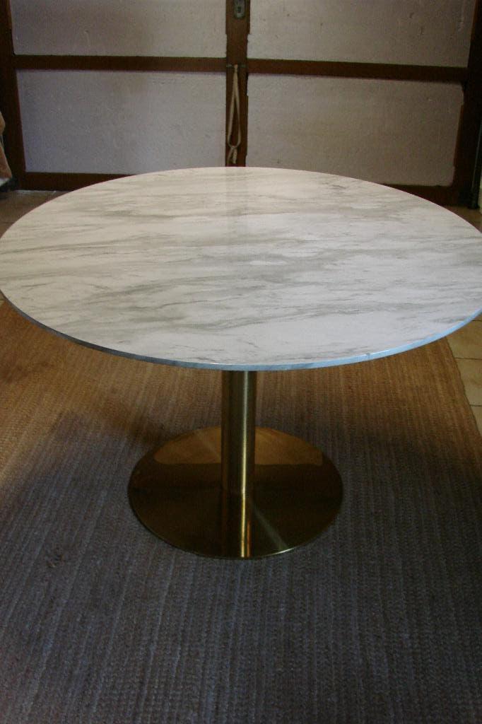 ronde tafel met gouden tafelpoot, Huis en Inrichting, Design, Rond, Zo goed als nieuw, Vijf personen of meer