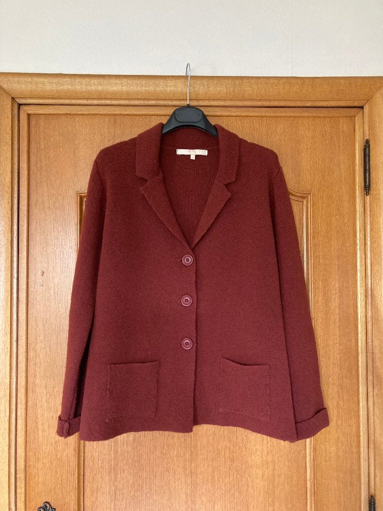 Roestkleurig warm kort vestje met knopen, Comme ça, Medium, Vêtements | Femmes, Vestes & Costumes, Taille 38/40 (M), Enlèvement ou Envoi