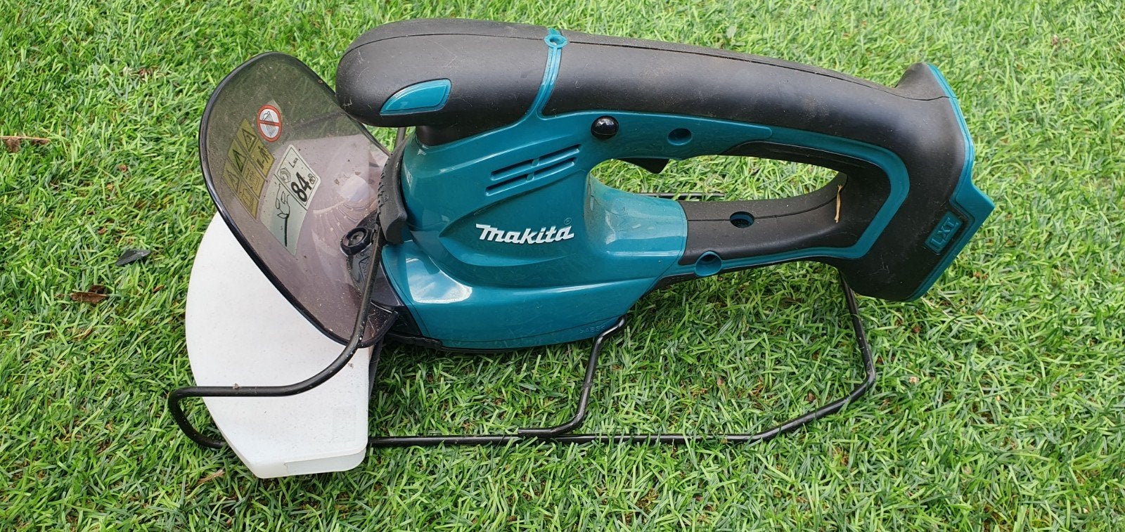 Makita DUM168 Accu Buxus - Coupe-herbe et cisaille à gazon, Enlèvement ou Envoi, Batterie