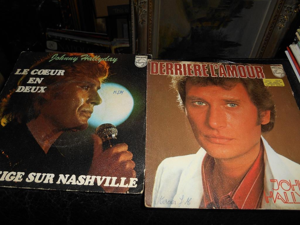 45 T lot de 2 Johnny Hallyday, CD & DVD, Enlèvement ou Envoi