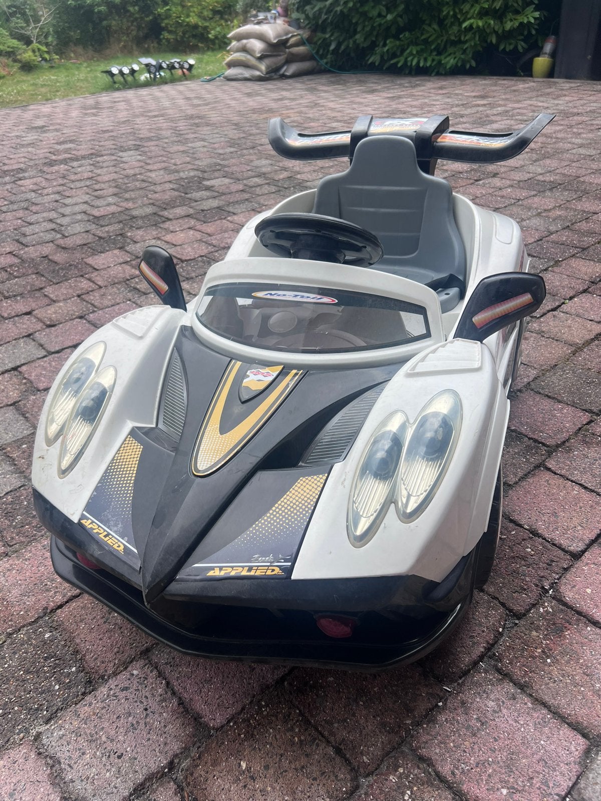 Auto elektrische met licht en muziek voor kinderen met lader, Kinderen en Baby's, Speelgoed |Speelgoedvoertuigen, Ophalen, Zo goed als nieuw